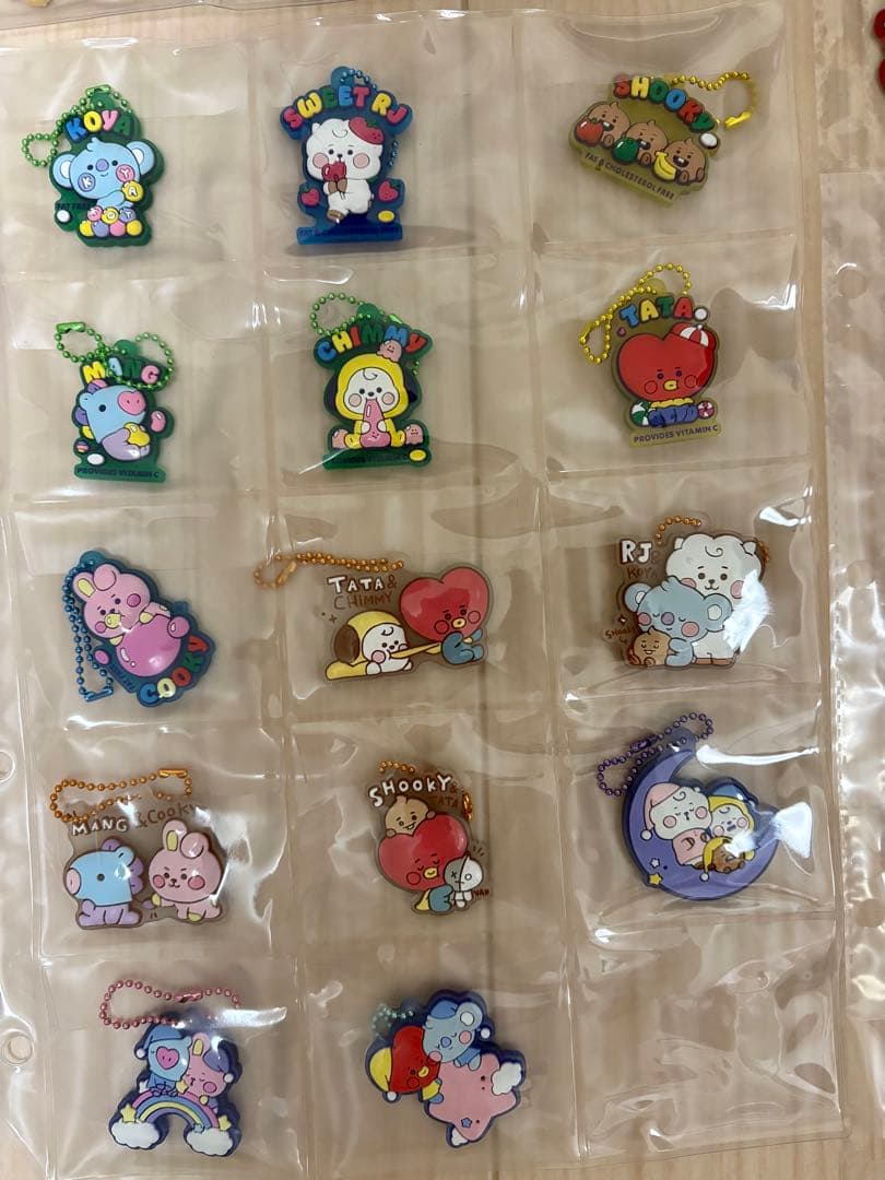 BT21 キーホルダー　シール