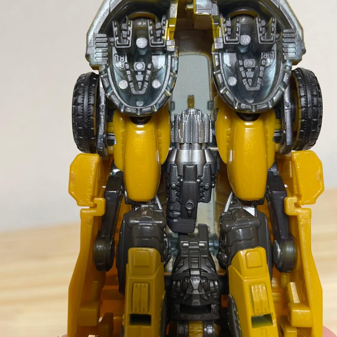 B-127 バンブルビー　トランスフォーマー スタジオシリーズ　バズワージー