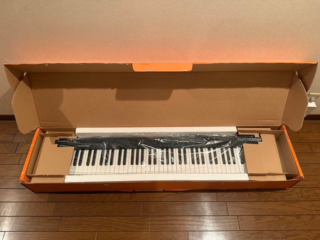 中古 numa compact2 Studiologic ペダル電源コード新品