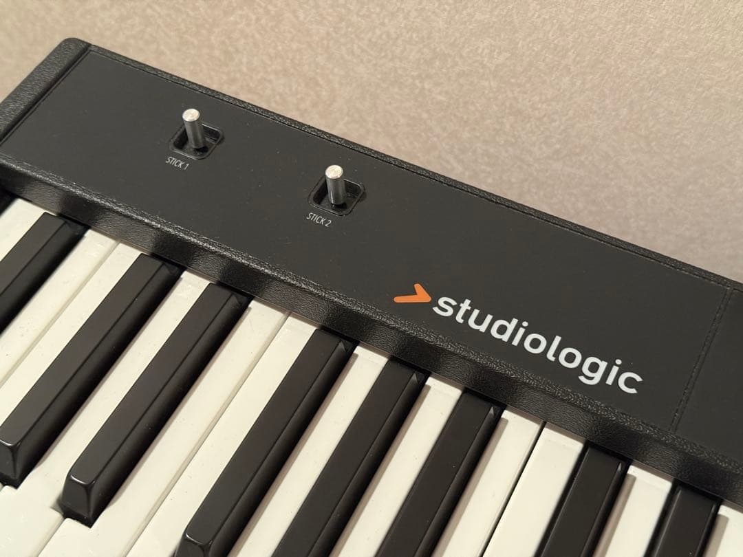 中古 numa compact2 Studiologic ペダル電源コード新品