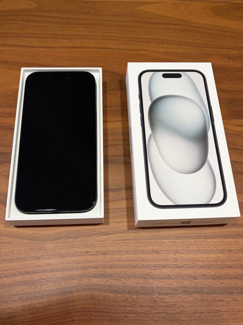 新品交換品 iPhone 15 128G ブラック