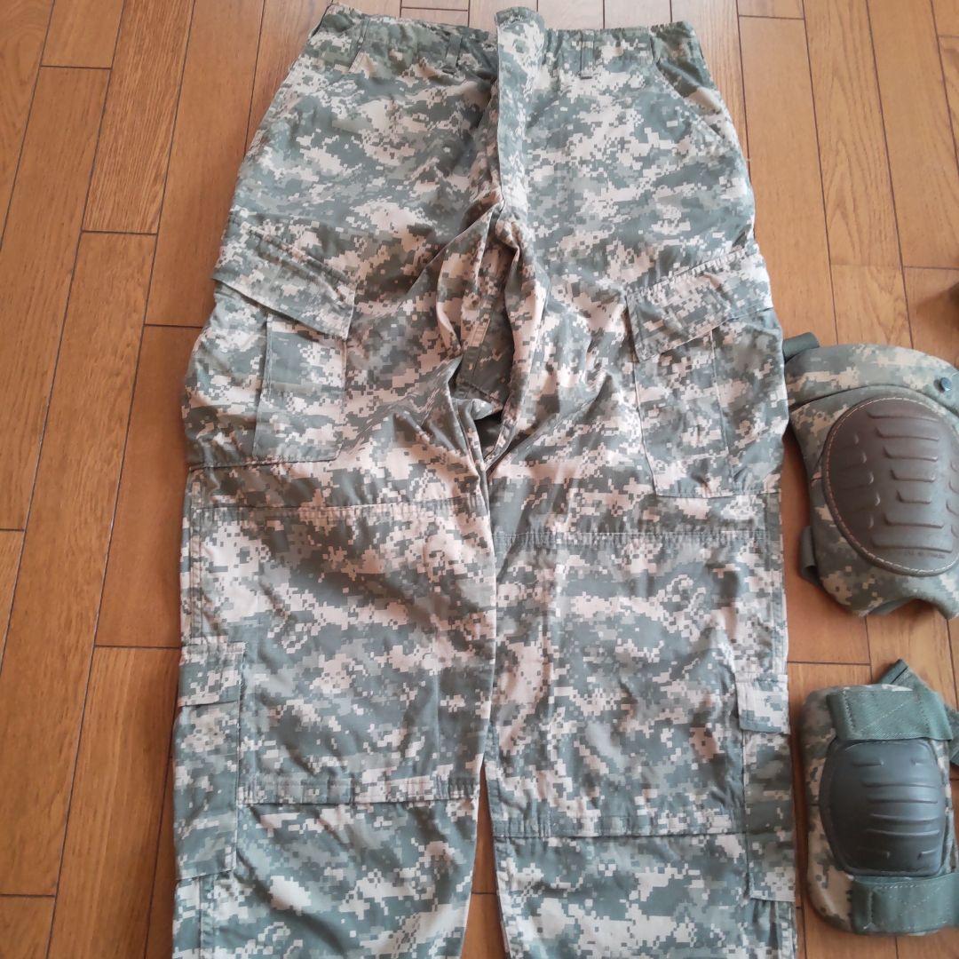 米軍実物放出品/カ-ゴパンツ、エルボー&ニ-パット