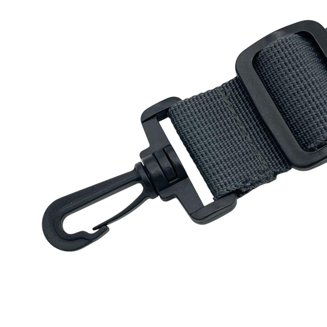 リーリエが持っている ドラムバッグ ポケモンセンター限定