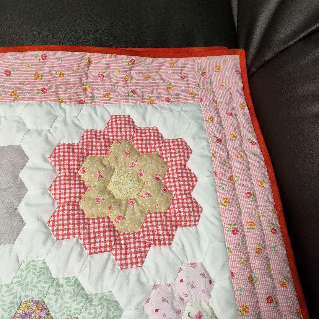 ハンドメイド　パッチワークキルト　キルトケット　マルチカバー　おばあちゃんの花園