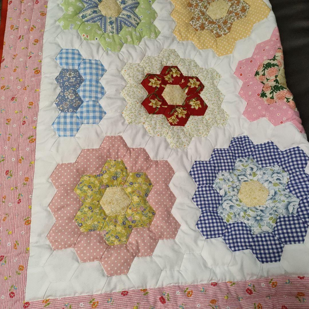 ハンドメイド　パッチワークキルト　キルトケット　マルチカバー　おばあちゃんの花園