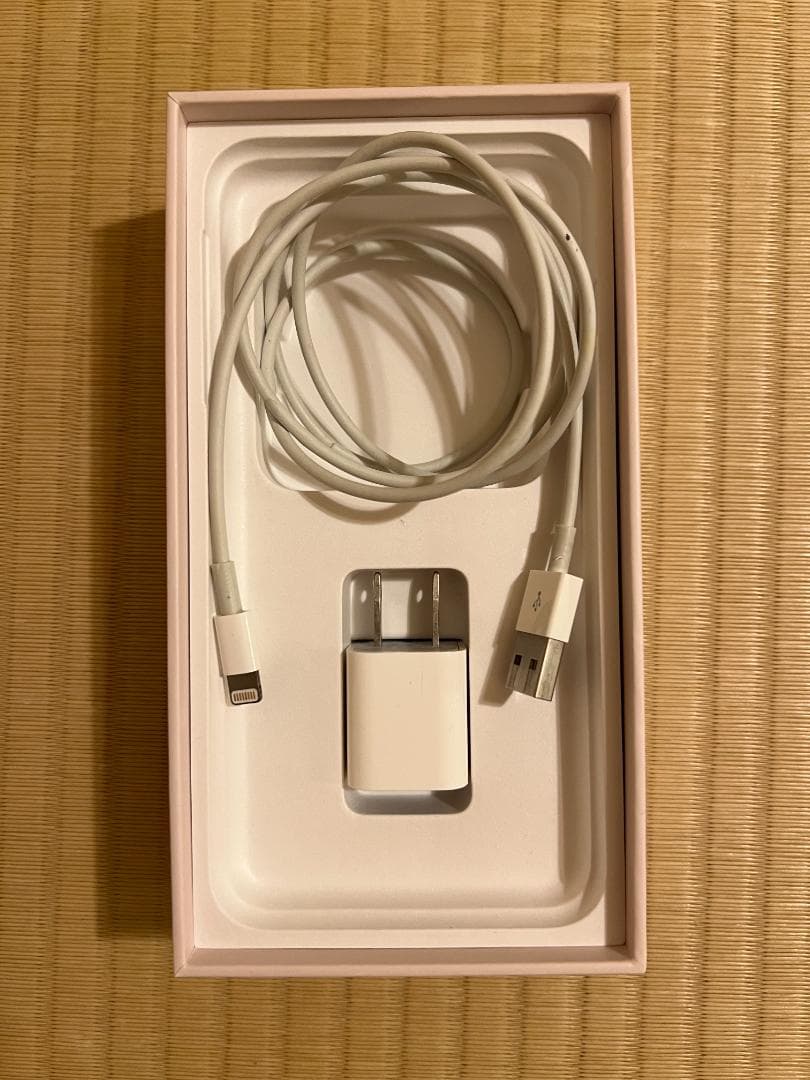 iPhone 8 Plus 64GB ゴールド 本体 バッテリー100%