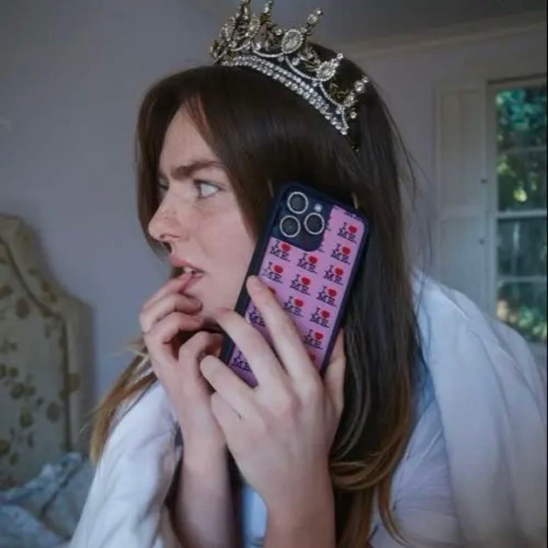 Ashley Williams × Wildflower iPhone14ケース
