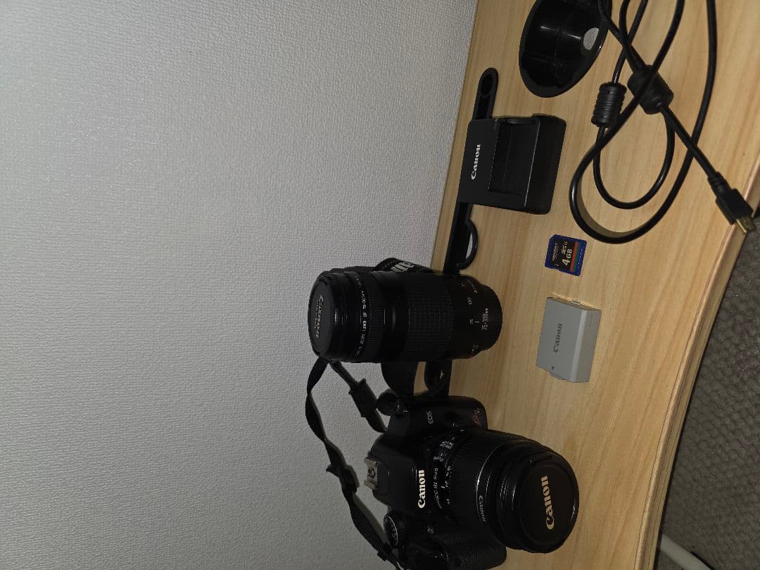 デジタルカメラ Canon eos kiss x2 ( 3lens and bag )