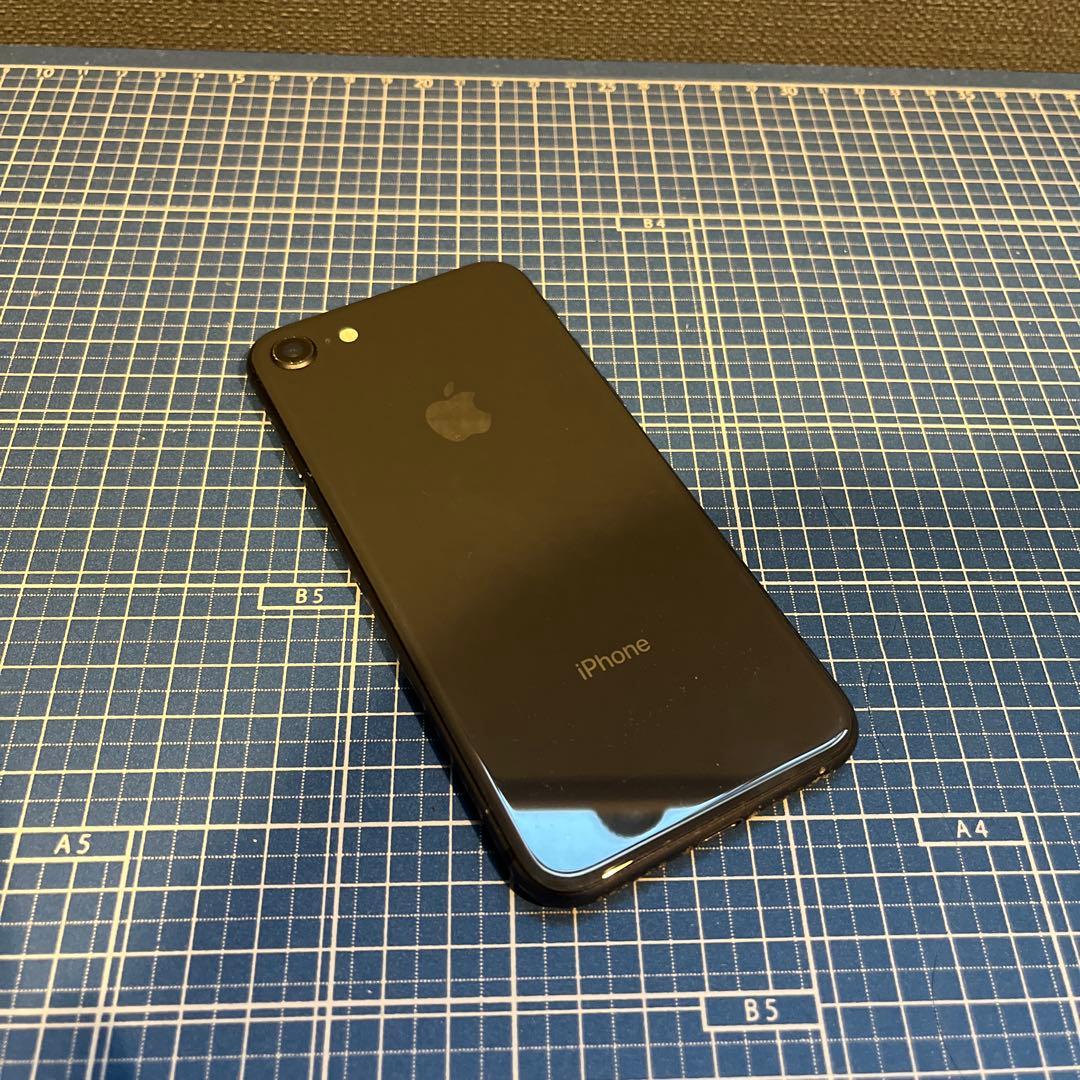 iPhone8 本体 64GB docomo ブラック