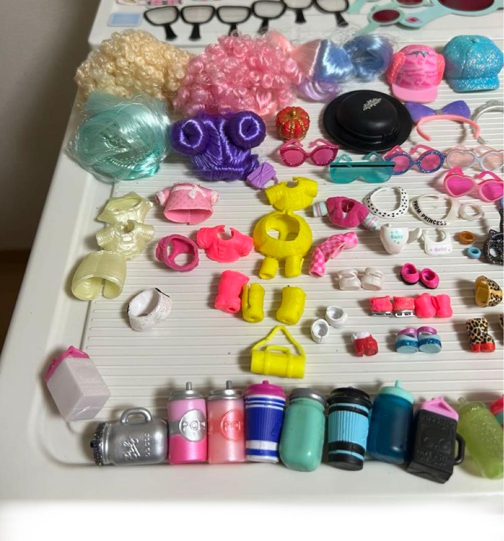 LOLサプライズのお人形セット