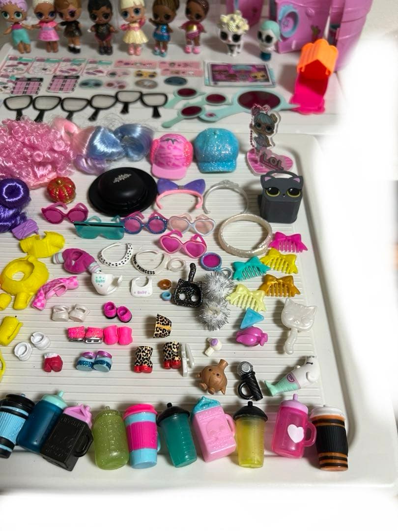 LOLサプライズのお人形セット