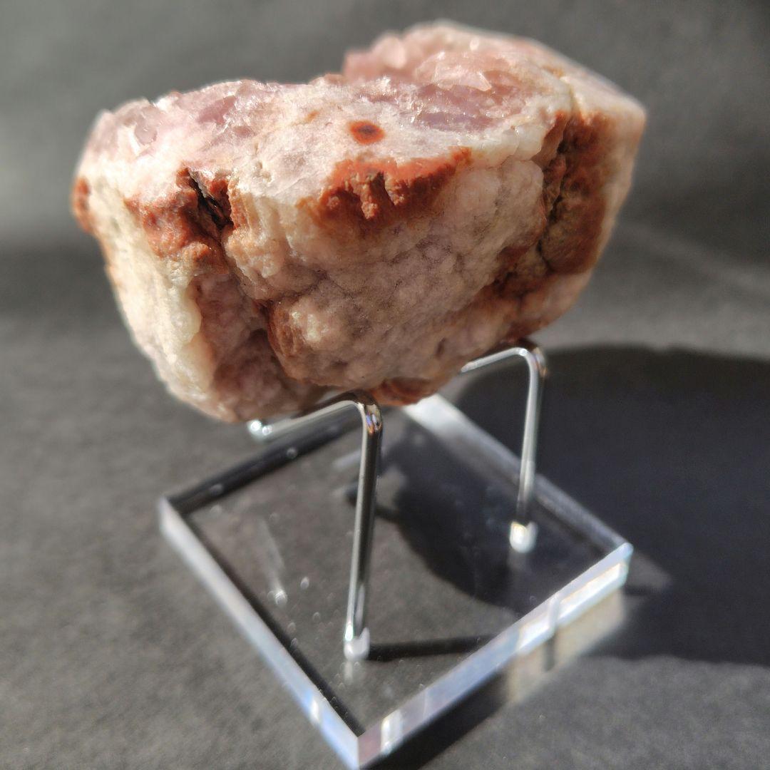 【高品質】ピンクアメジスト 原石 296g／台座付き