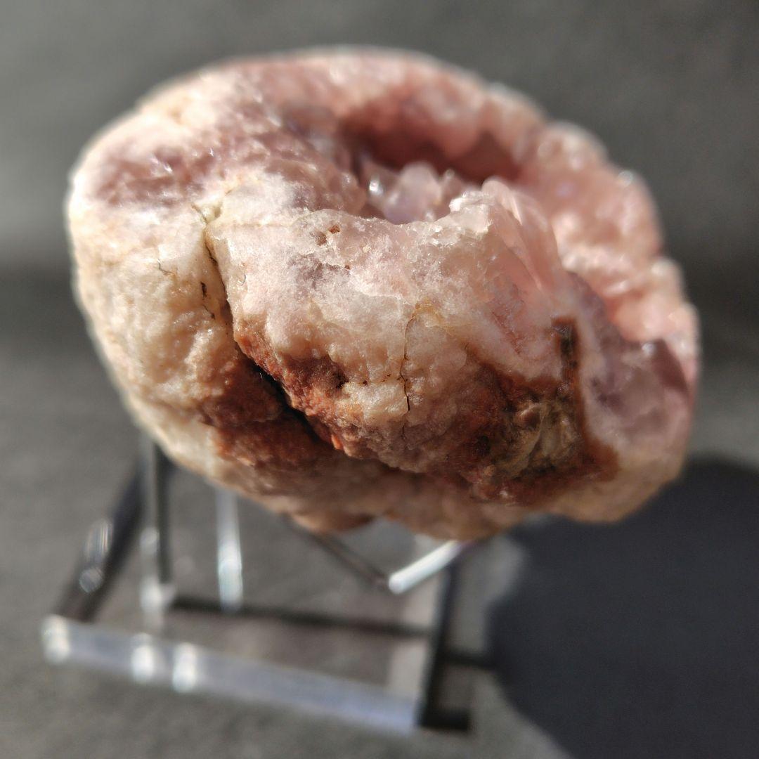 【高品質】ピンクアメジスト 原石 296g／台座付き