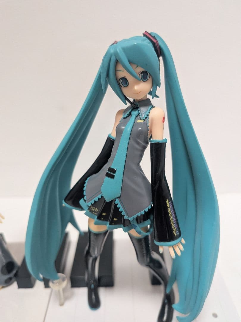 VOCALOIDエクストラフィギュア初音ミク、鏡音リン2体セット