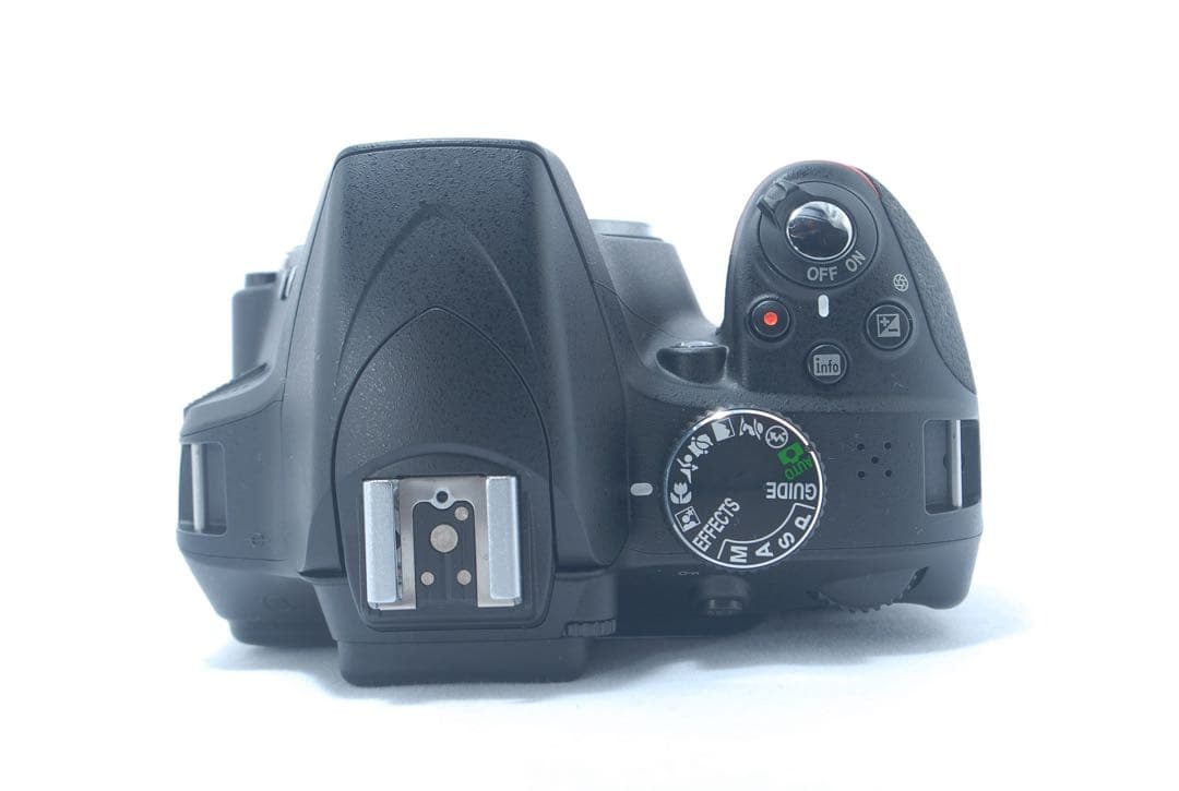 女性に人気❣️小型 軽量 一眼レフ ニコン スマホ転送 フルHD動画対応 高画質