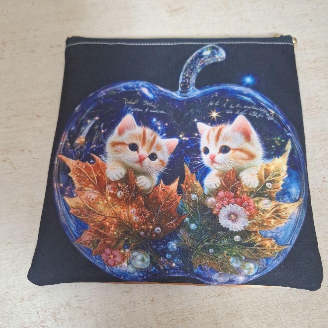 ねこちゃんパネル生地　ハンドメイド　まちなしバッグ　フラットポーチ