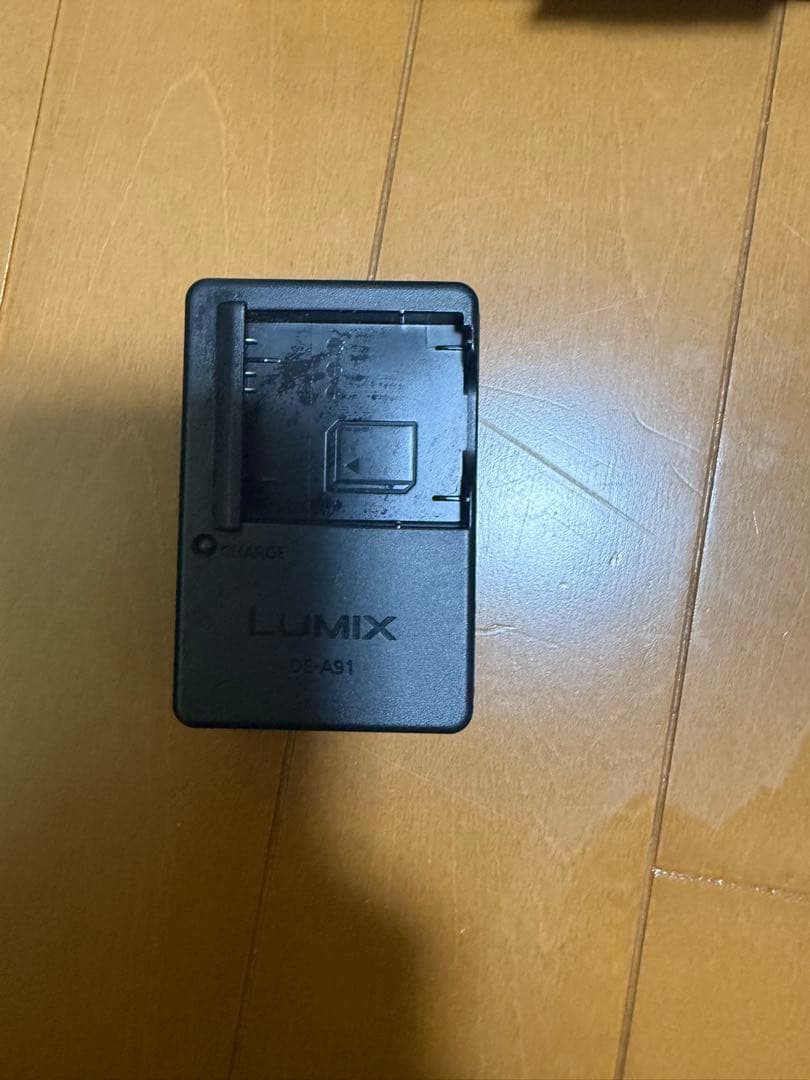 【美品】Panasonic LUMIX DMC-FX77 ピンク　外箱あり