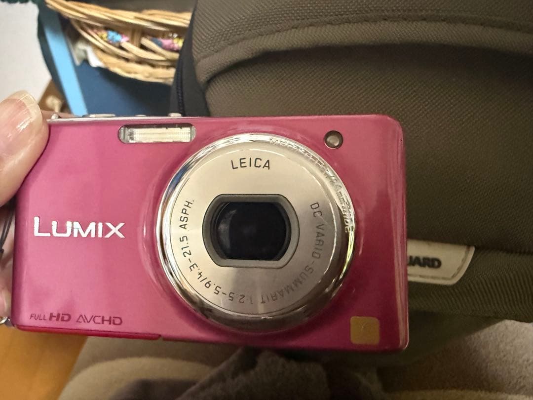 【美品】Panasonic LUMIX DMC-FX77 ピンク　外箱あり