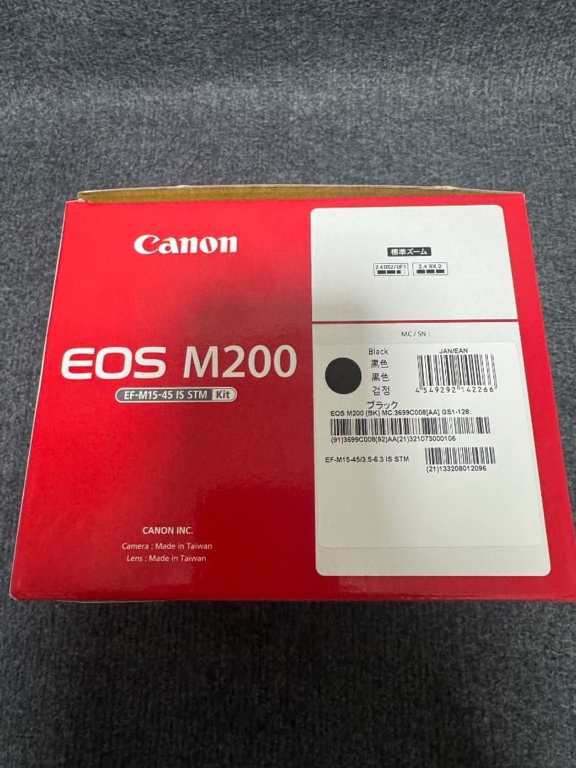 Canon EOS M200 標準ズームキット ブラック