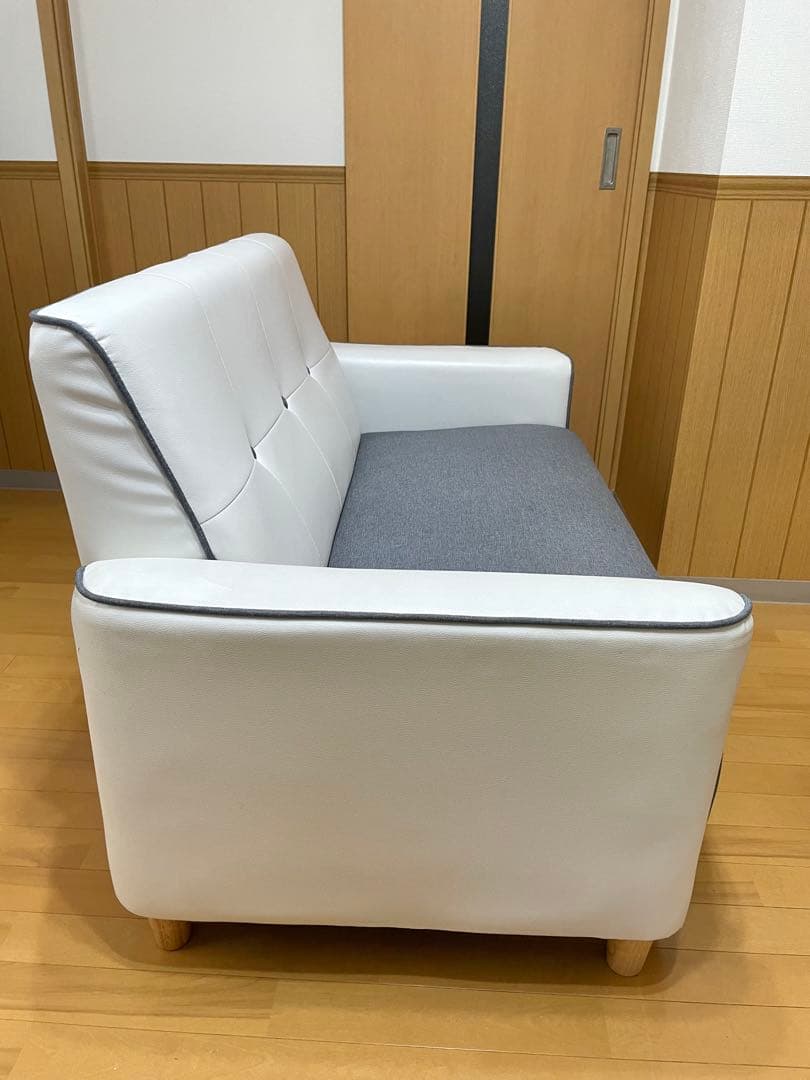 ホワイト　グレー　2人掛けソファ　カウチソファー　オシャレ　ソファ