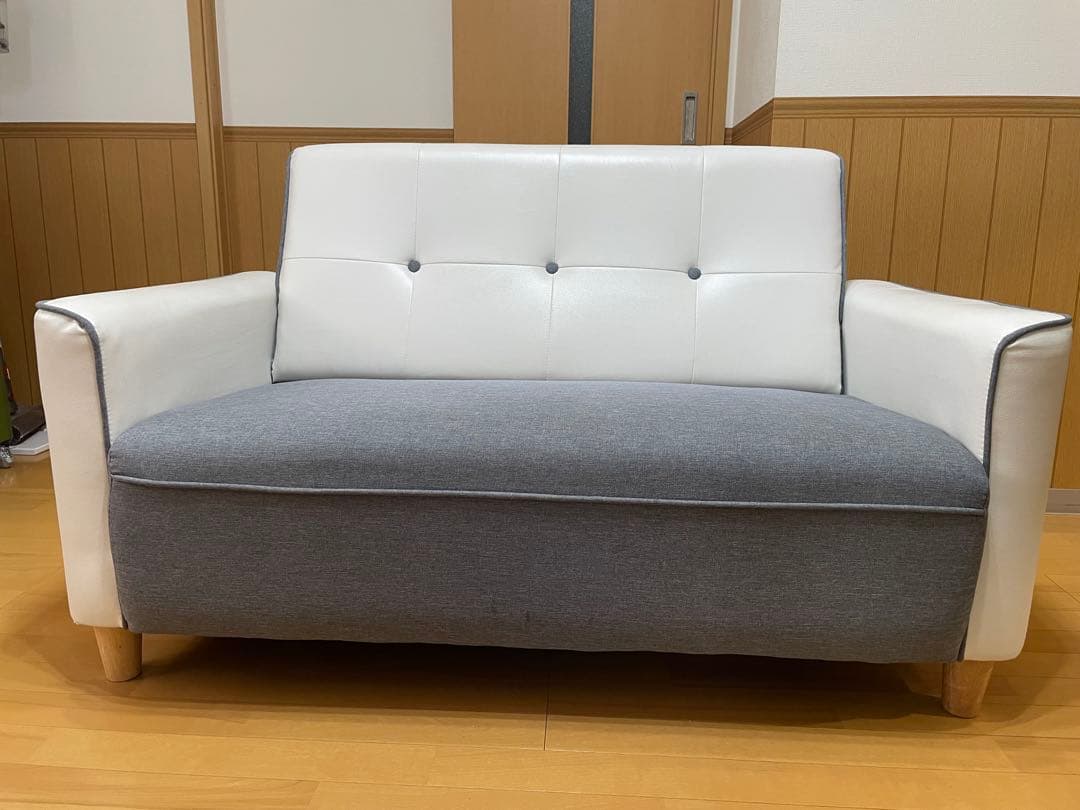 ホワイト　グレー　2人掛けソファ　カウチソファー　オシャレ　ソファ