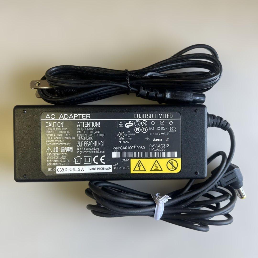 ★格安美品★WindowsVista★富士通15.6型スタイリッシュノートPC★