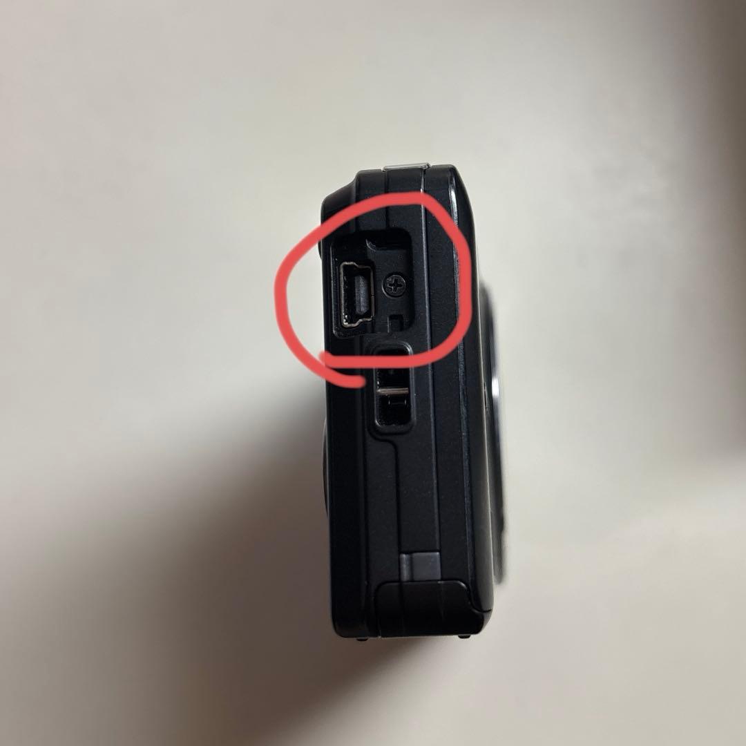 OLYMPUS D-700 コンパクトデジタルカメラ