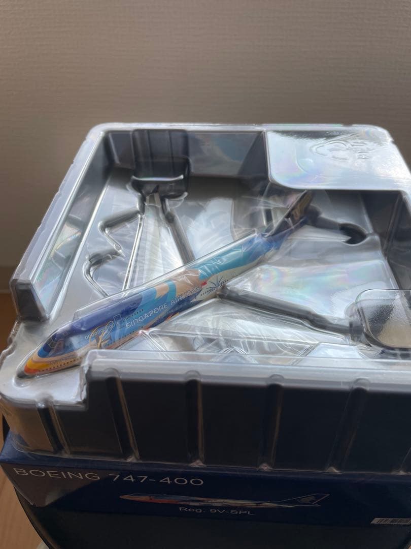 NG Models 1:400 B747-400 シンガポール航空 9V-SPL