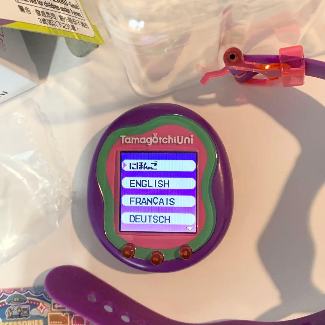 Tamagotchi Uni パープル　限定コードステッカー付き