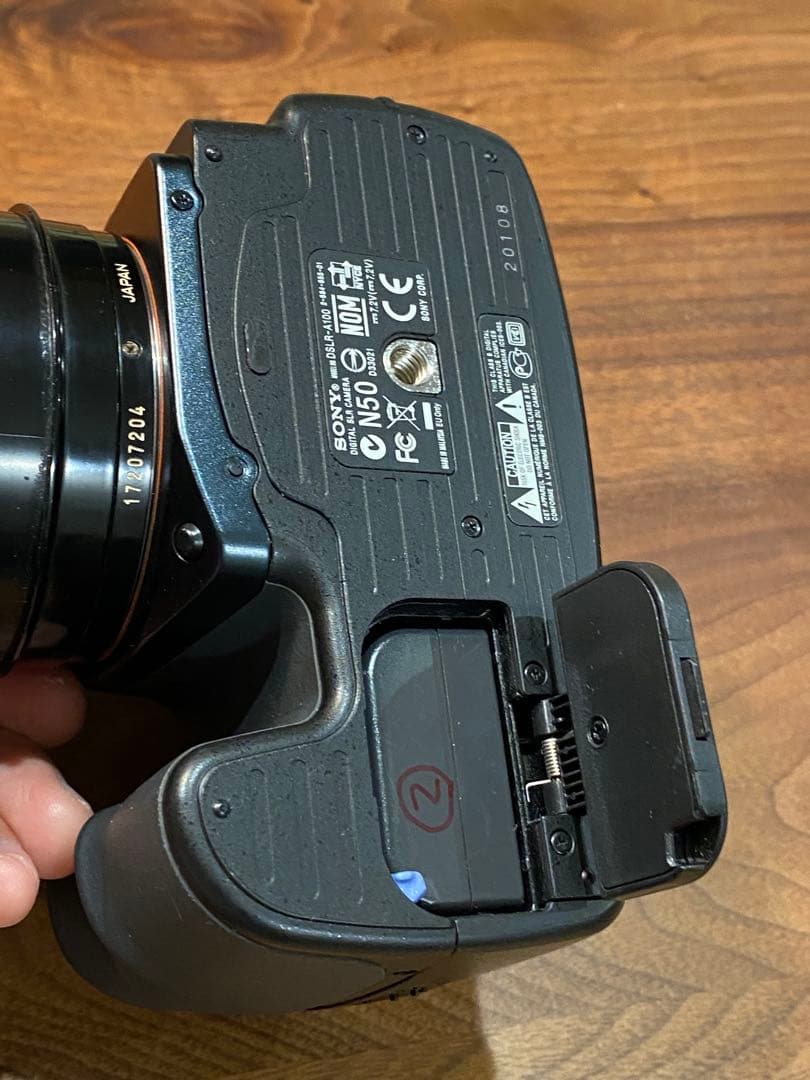 Sony α100 CCDデジタル一眼 75-300望遠　24-50二本レンズ付