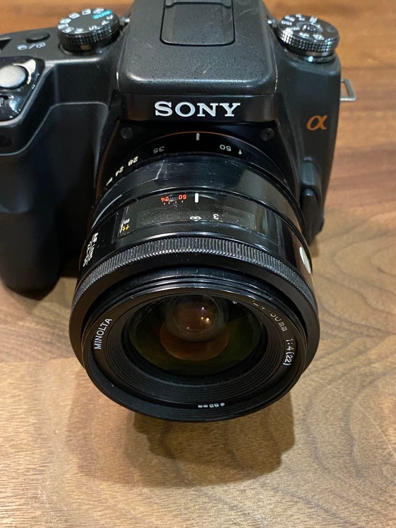Sony α100 CCDデジタル一眼 75-300望遠　24-50二本レンズ付
