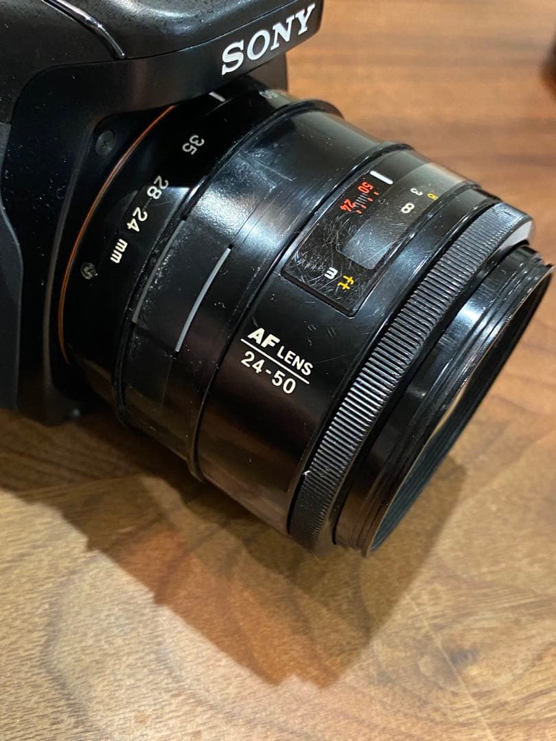 Sony α100 CCDデジタル一眼 75-300望遠　24-50二本レンズ付