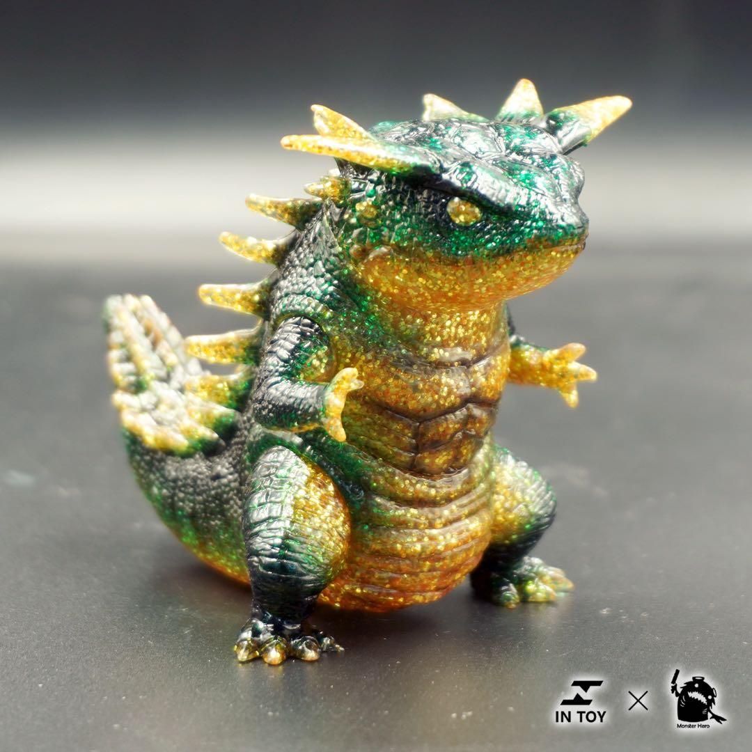 ミニ超獣　サラマンダー　超獣　怪獣　可動　ソフビ　フィギュア　光輝エディション