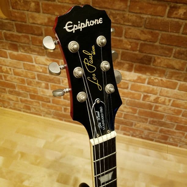 【美品、値下中】Epiphne(エピフォン)エレキギターレスポール　ケース付き