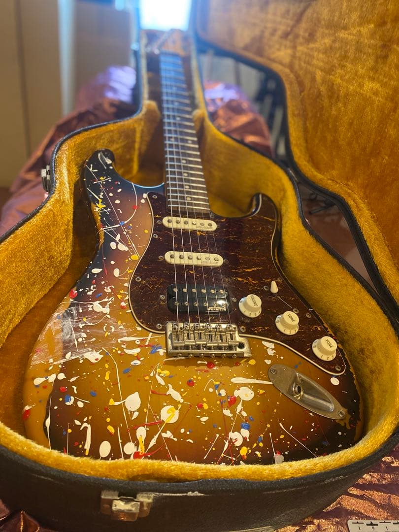 英国VINTAGE社ICONシリーズ v6スプラッター塗装ストラト