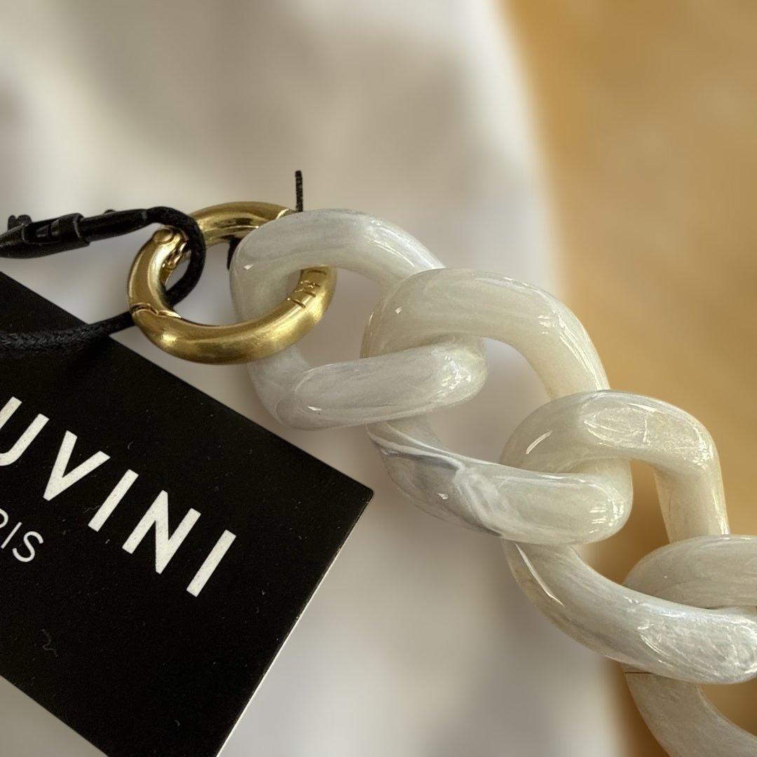 LOUVINIハンドストラップ