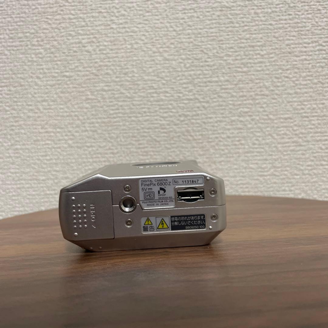 【オールドコンデジ】 FUJIFILM FinePix 6800Z