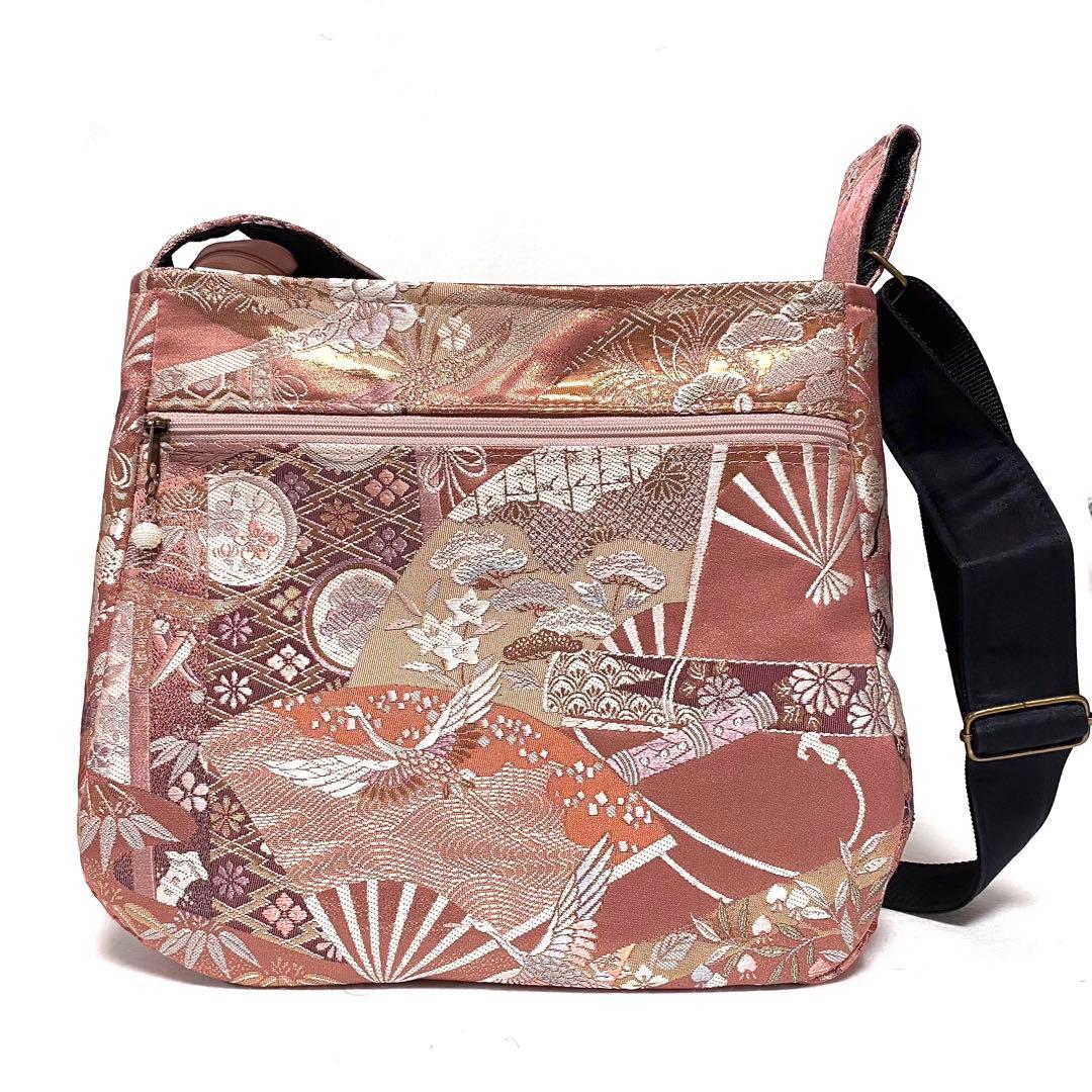 365 帯リメイク　ピンクベージュの華やかふっくらショルダーバッグ　匿名配送