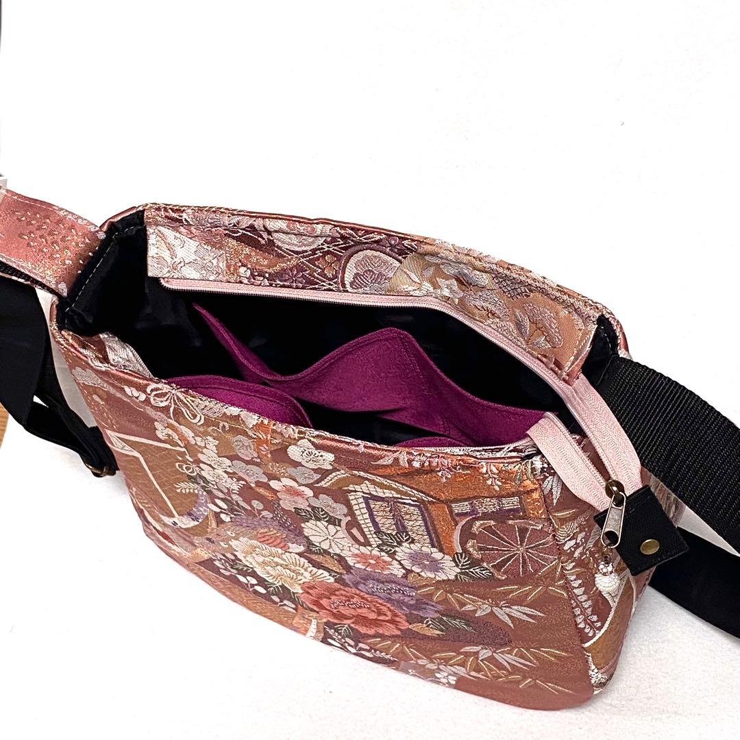 365 帯リメイク　ピンクベージュの華やかふっくらショルダーバッグ　匿名配送