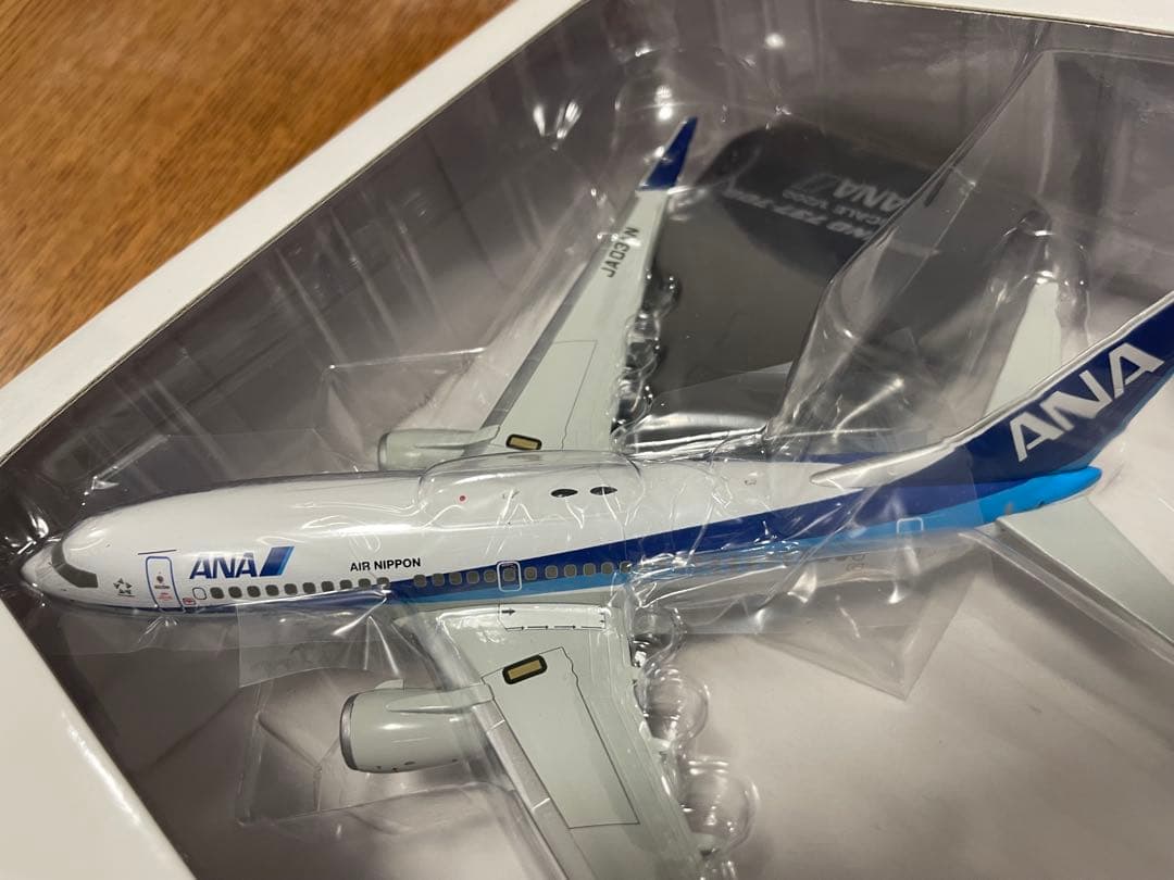 ANA NH20020 BOEING 737-700 1/200 全日空商事