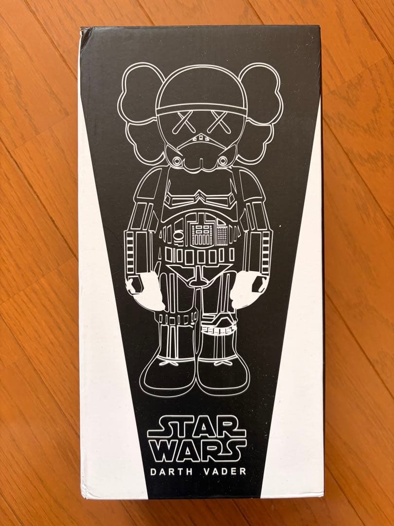 Star Wars Darth Vader フィギュア　カウズ