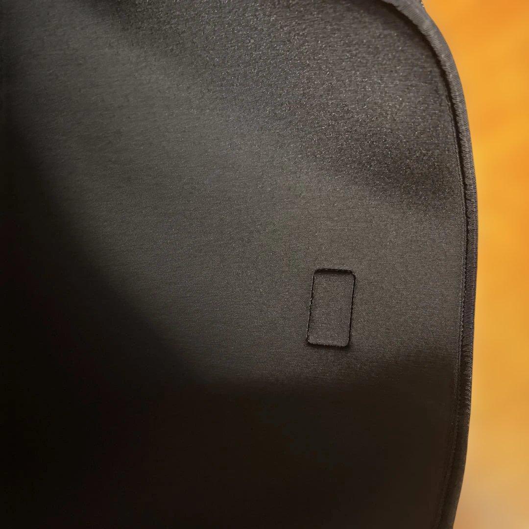 TUMI ブラック　PCクッションケース