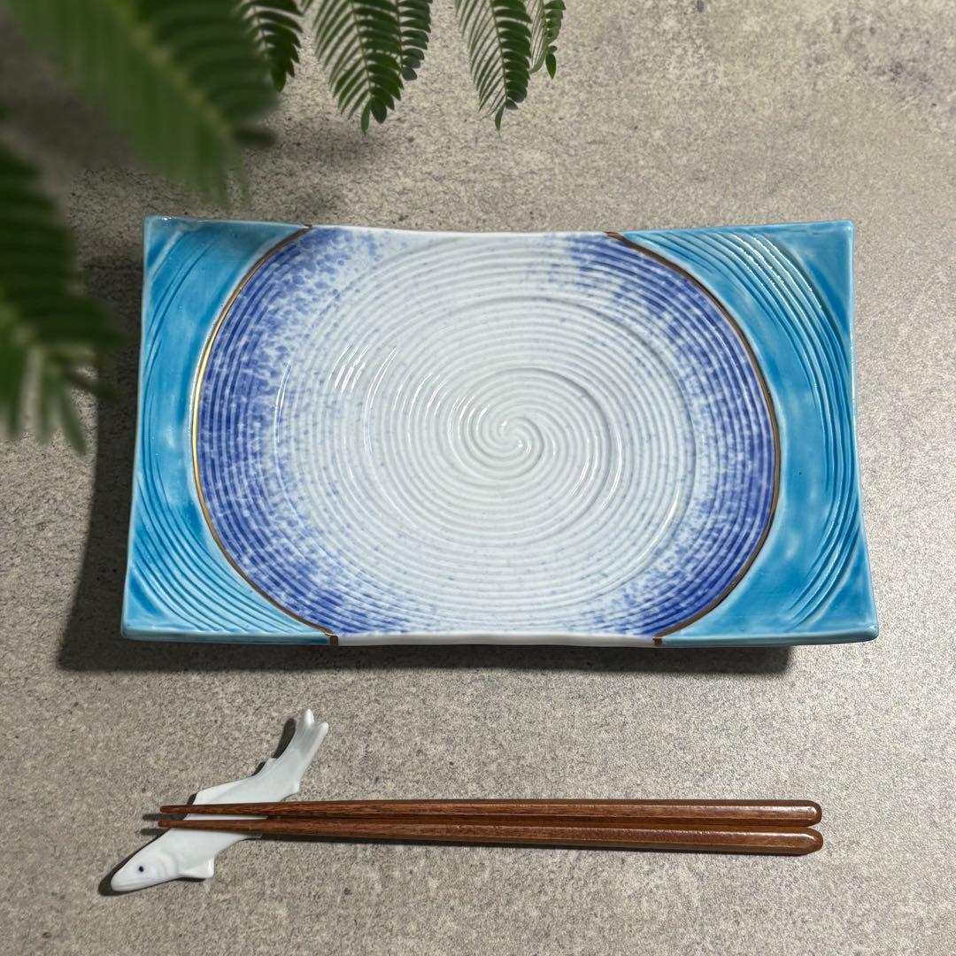 有田焼　波紋　足付き平皿　2枚セット　高台皿　料亭　和食器　水面　青　白　渦巻き