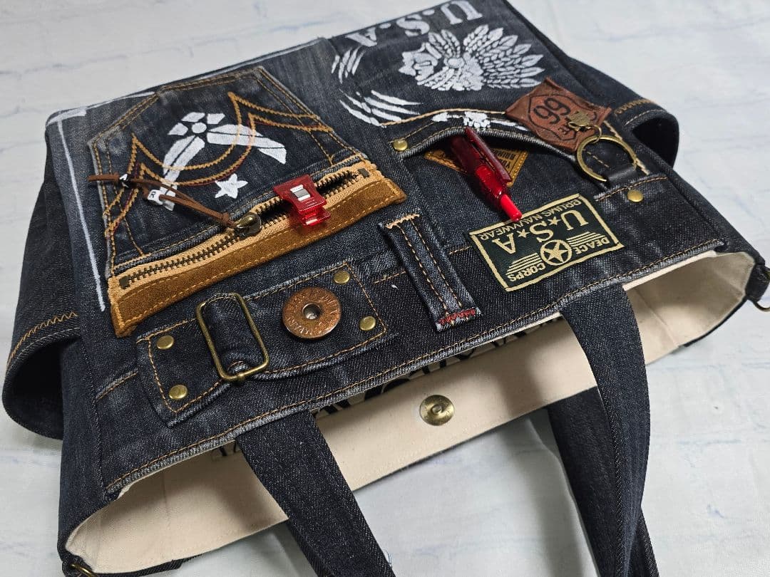 デニムリメイクバッグ 男前 大きめウェスタン調 AMRY 底板 ストラップ付き