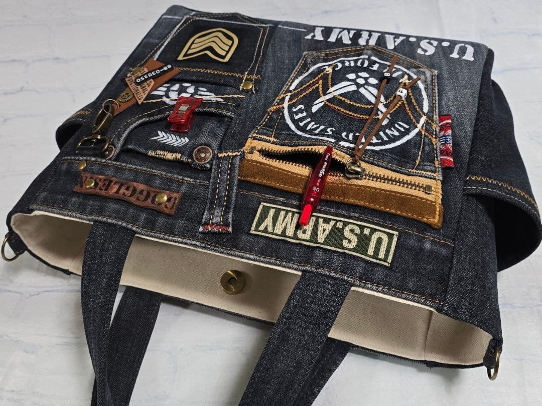 デニムリメイクバッグ 男前 大きめウェスタン調 AMRY 底板 ストラップ付き