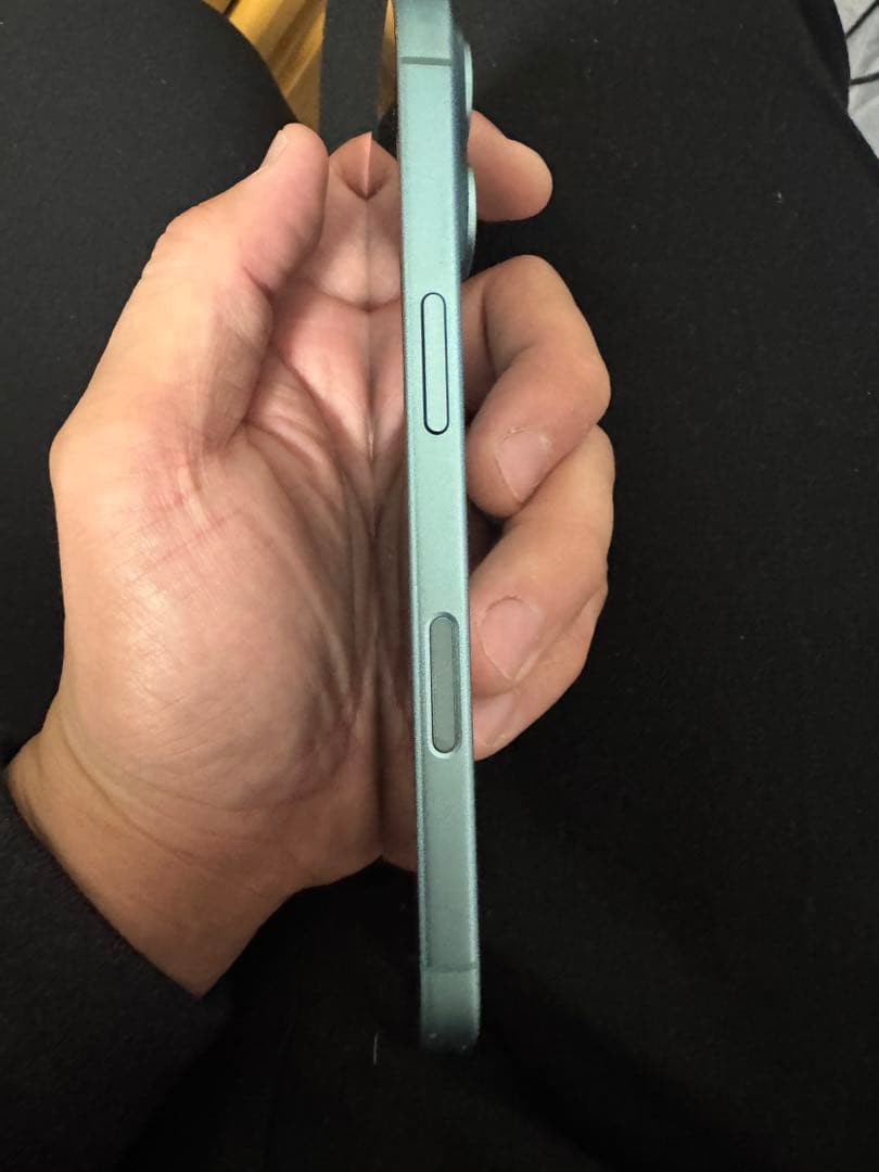 美品　iPhone16 128GB ティール　SIMフリー　MYDV3J/A