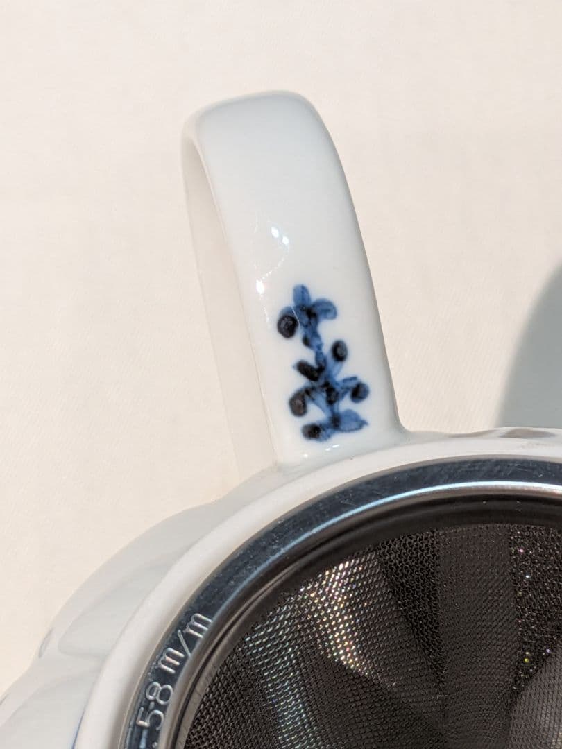 九谷焼　藍九谷【宮内庁御用達】　山本長左　唐草牡丹　ポット　急須箱付き