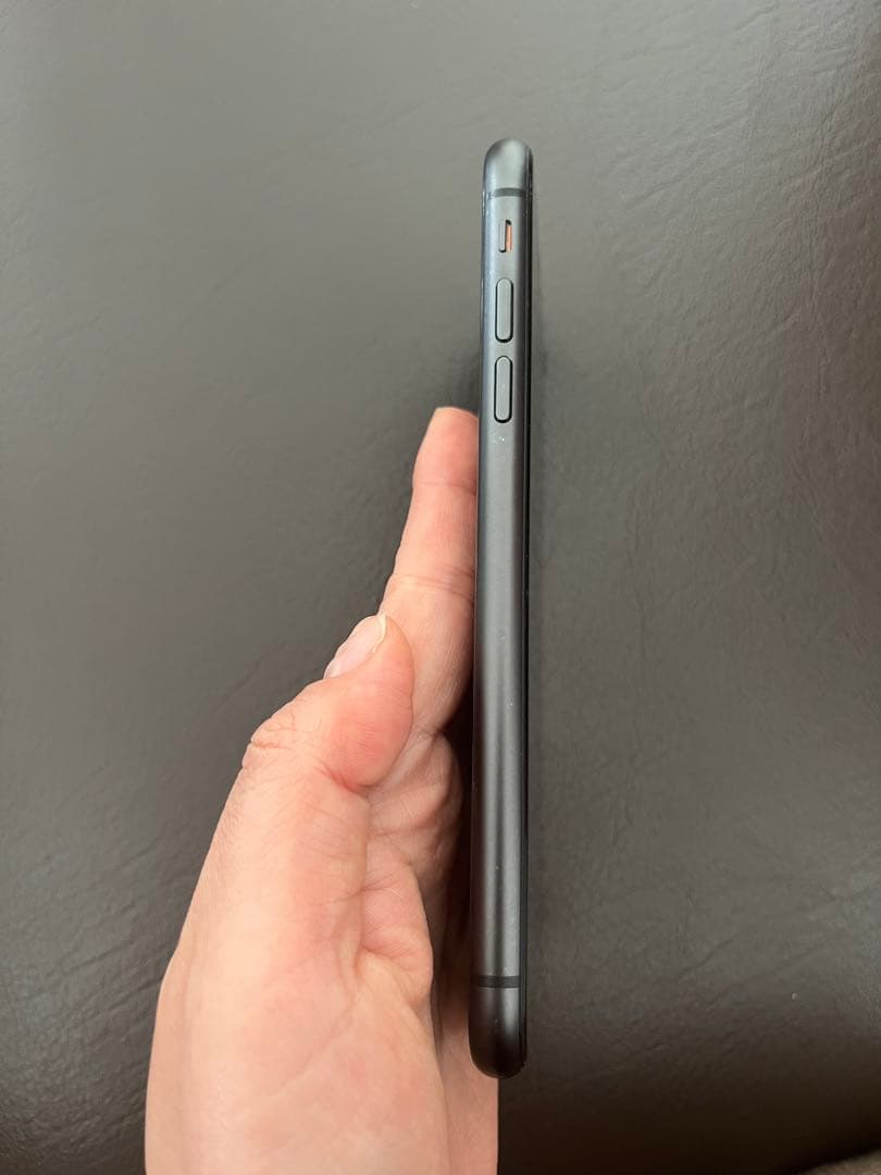 iPhone 11 本体　128GB ブラック　バッテリー最大容量82％　修理品