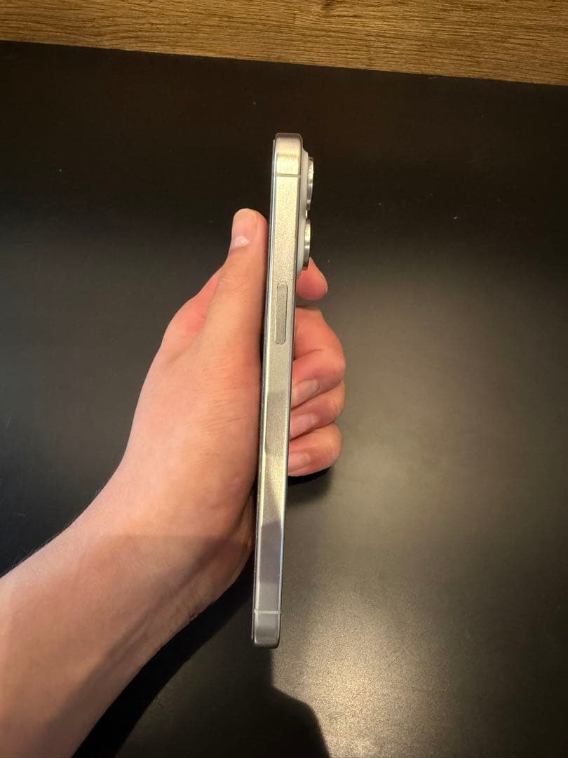 Apple iPhone 15 Pro Max 256G 背面傷あり