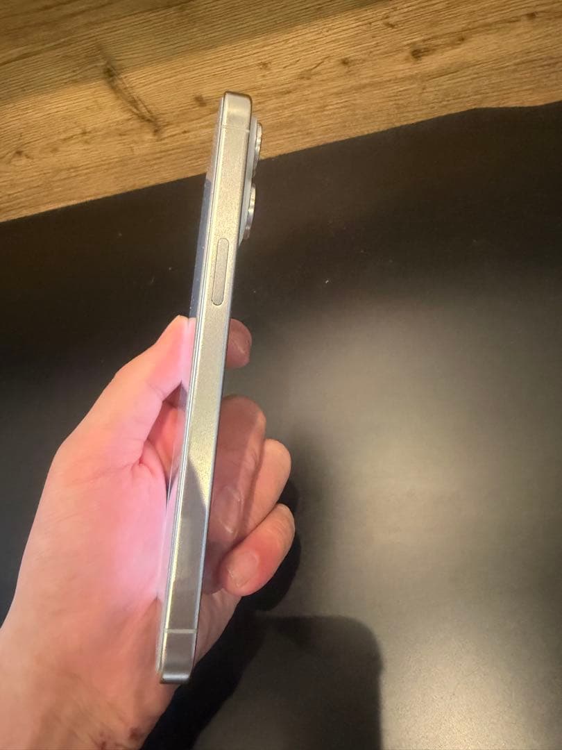 Apple iPhone 15 Pro Max 256G 背面傷あり